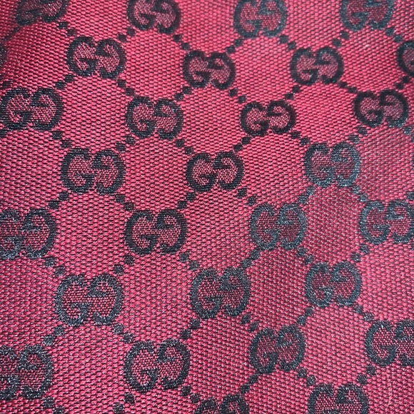 Gucci Purse 😍 - Picture 3 of 6